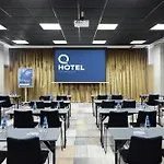 Q 4* Wrocław