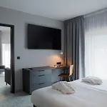 Q 4*