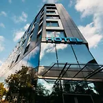 Hotel Q
