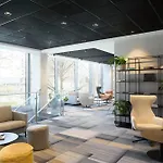 Q Hotel