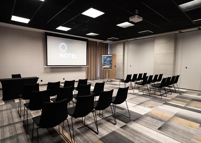 加弗罗茨瓦夫q酒店 酒店