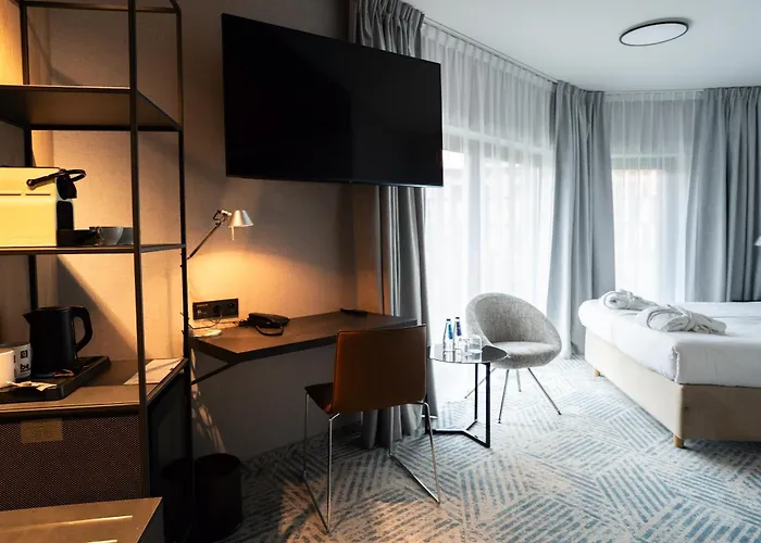 Q プラス 4* ヴロツワフ