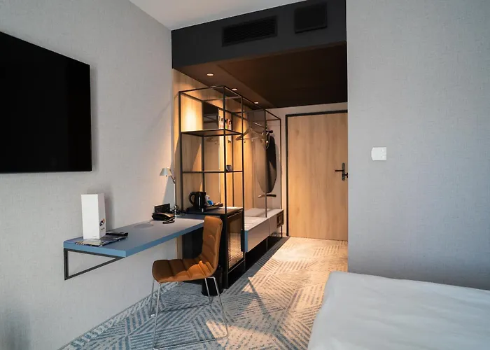 ホテル Q プラス 4*