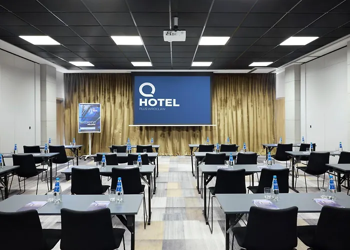 Q プラス 4* ヴロツワフ