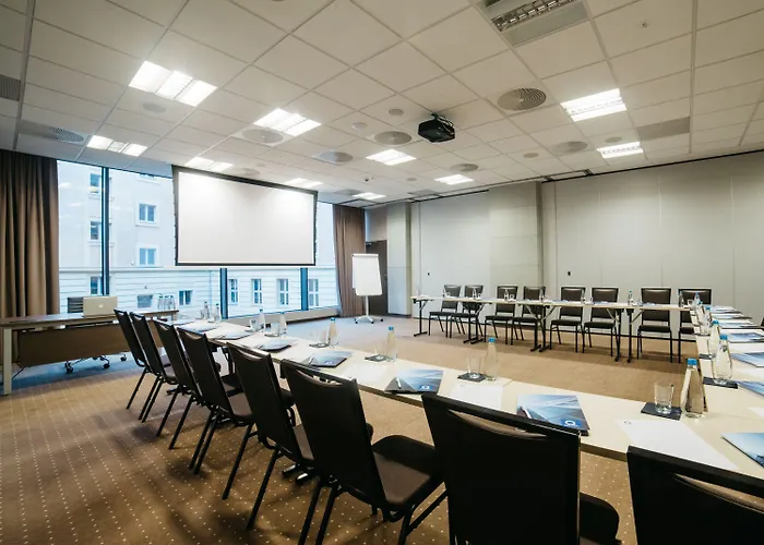 ホテル Q プラス 4*